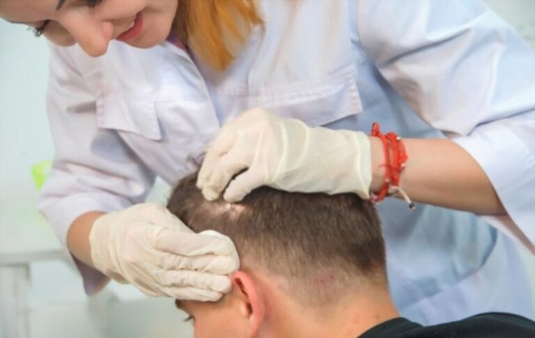 ¿Existe algún riesgo sobre la cirugía capilar? Lo que debes evitar