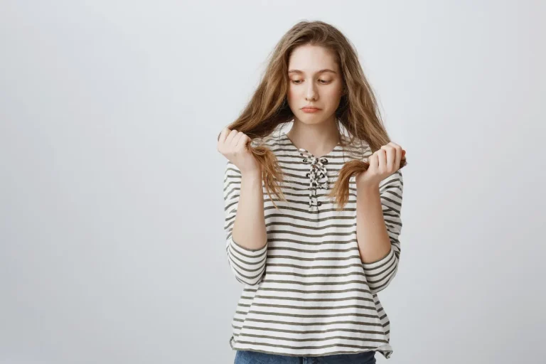 Caída de pelo estacional: ¿es normal o signo de alopecia?